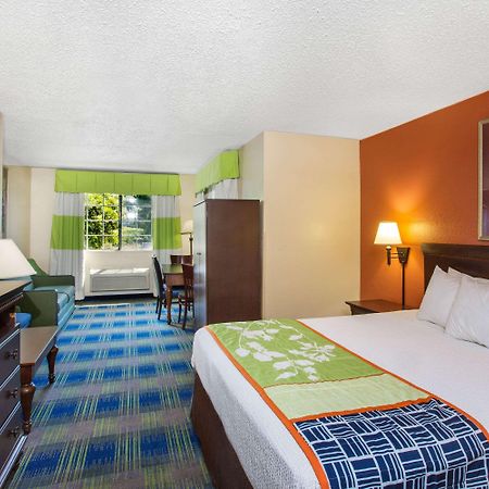 Days Inn By Wyndham Fremont Ngoại thất bức ảnh
