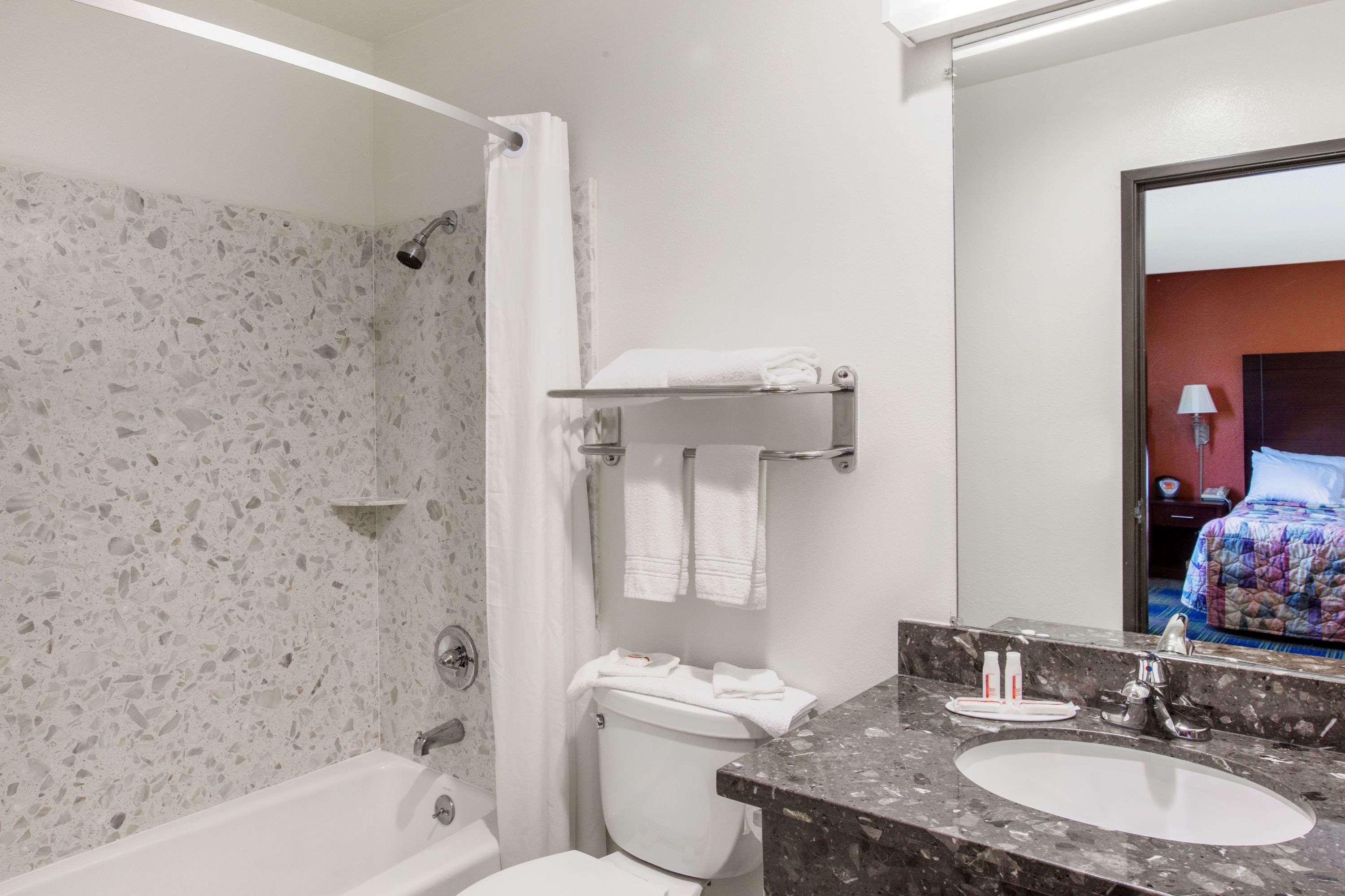Days Inn By Wyndham Fremont Ngoại thất bức ảnh