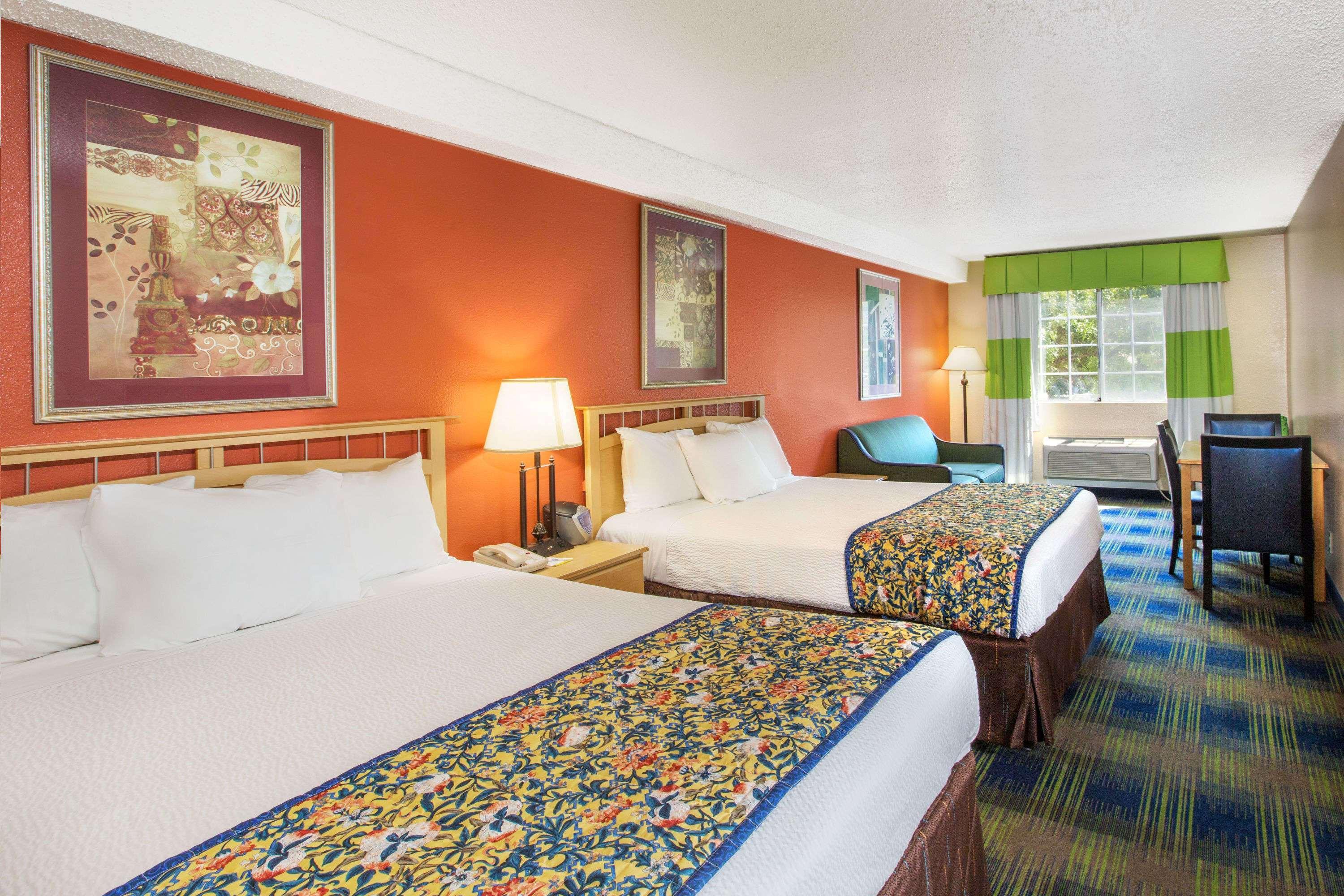 Days Inn By Wyndham Fremont Ngoại thất bức ảnh